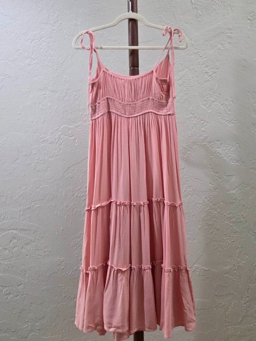 Pink‎ Midi Tiered Dress With Tie Shoulder Straps - Picture 5 of 6